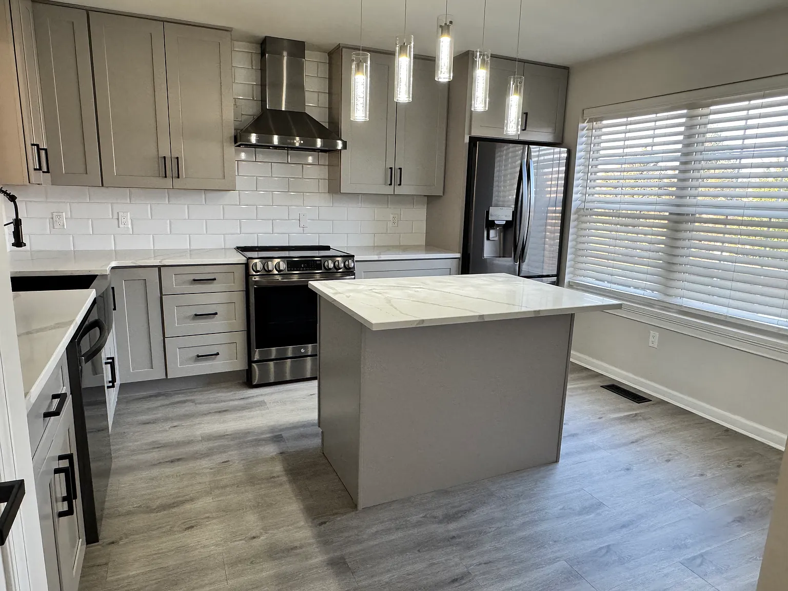 3 bed, 2068 sqft, $3,000 — Photo 2