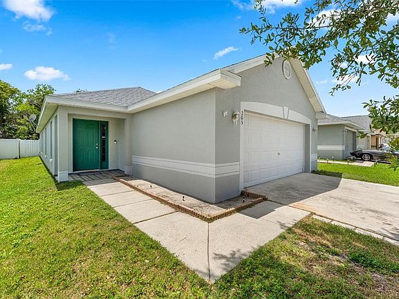 3rd image of 205 OWENSHIRE CIRCLE