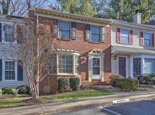 1020 Huntwood Ln, Charlottesville, VA 22901