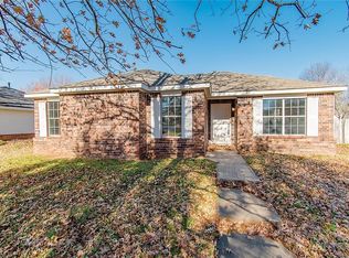 5724 W Fountain St, Fayetteville, AR 72704