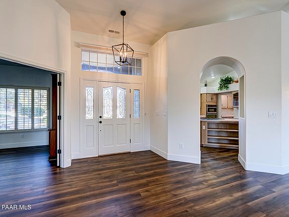 3rd image of 141 S Woodridge Way