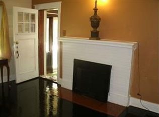 28 Sunset Ct, Saint Louis, MO