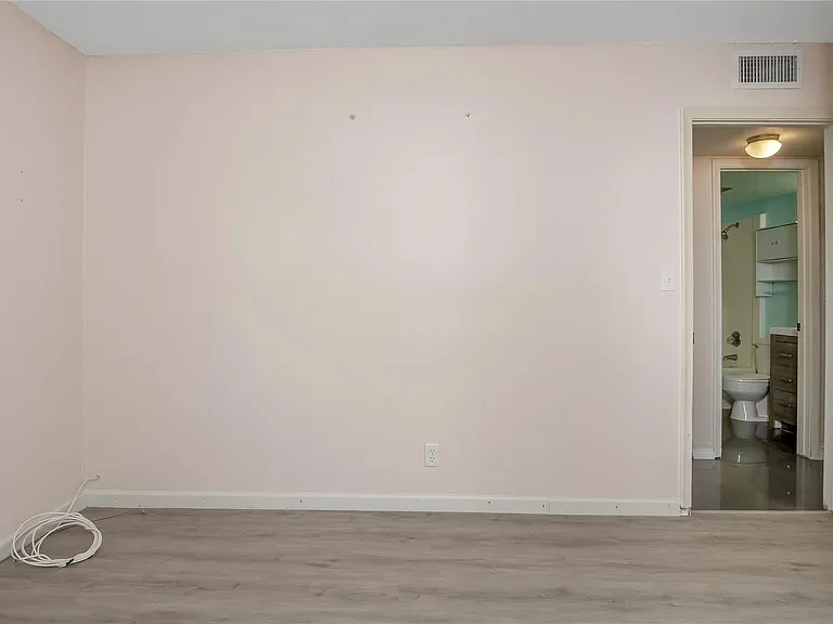 5186 NE 6th Ave #710 — Photo 26