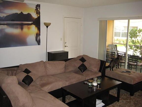 4th image of 760 SE 2nd Avenue #D115