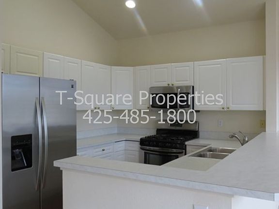 4th image of 18564 NE 57th St