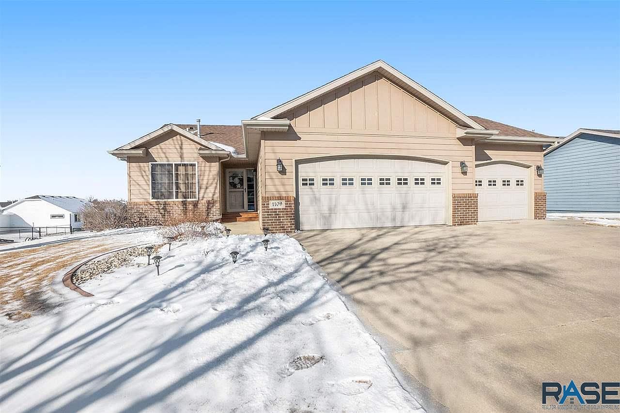 1109 N Holbrook Ave, Sioux Falls, SD 57107 Zillow