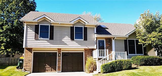 1st image of 508 NE Timbercreek Dr