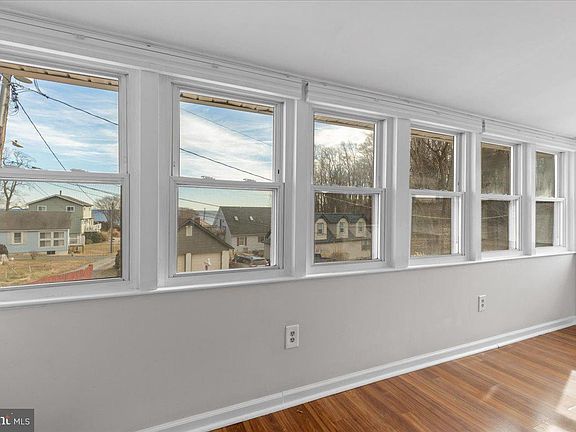 3rd image of 5510 Colonial Dr