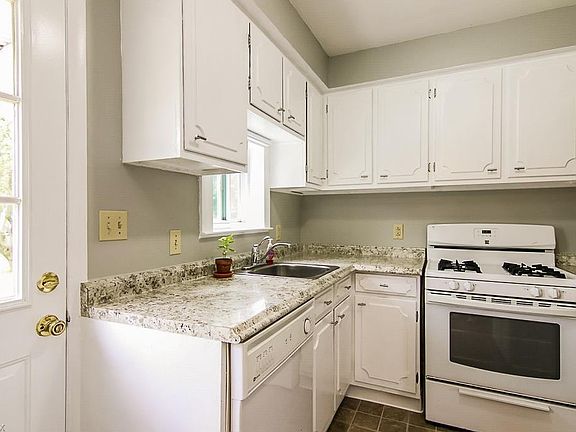 4th image of 33403 Electric Blvd