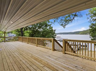 173 Bayshore Ln, Edwards, MO 65326