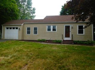 3 Stone St, Waterford, CT 06385