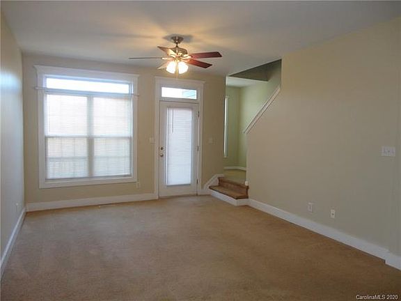 5th image of 134 Sunridge Dr