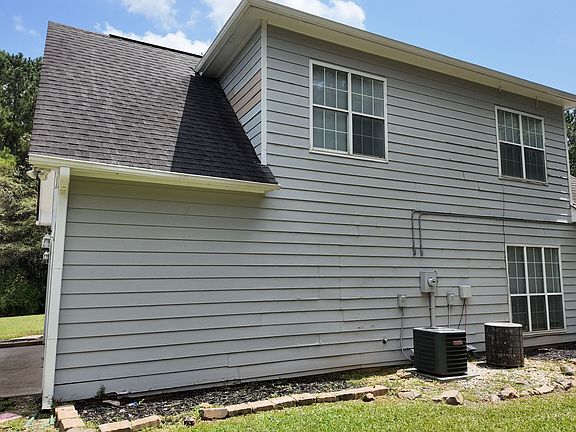 3rd image of 937 Downing Dr