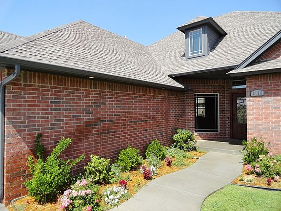 4th image of 3116 Langley Dr