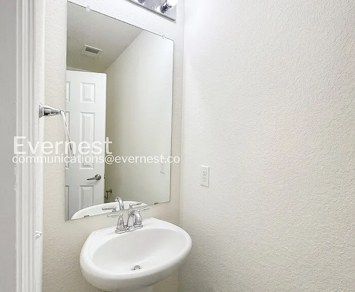 5554 Killarney Ct — Photo 15