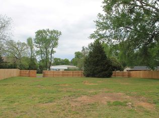 102 Brassell Dr, Marshall, TX 75672