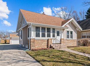 39 Riverside Dr, Mount Clemens, MI 48043