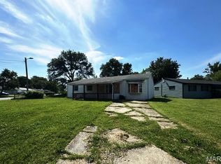 1137 Saint Margaret Dr, Cahokia, IL 62206