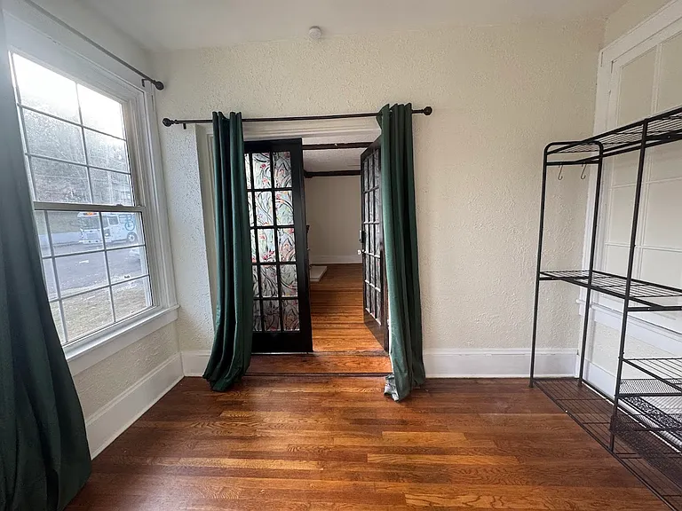1209 Windsor Ave — Photo 18
