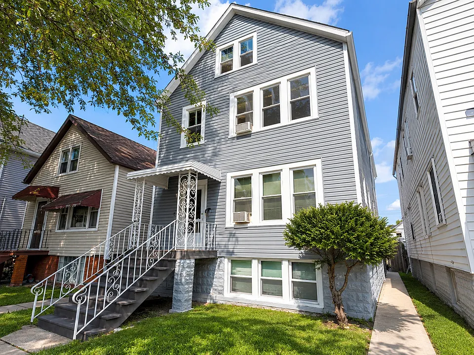 4617 S Washtenaw Ave #2