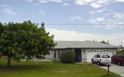 1st image of 625 SE 2nd St