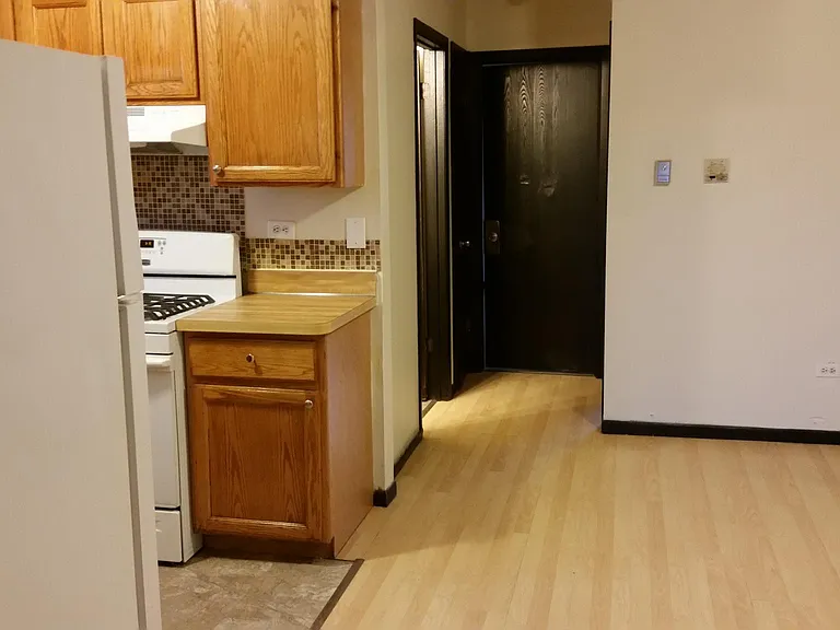 7718 Wildwood Ct #3N — Photo 2