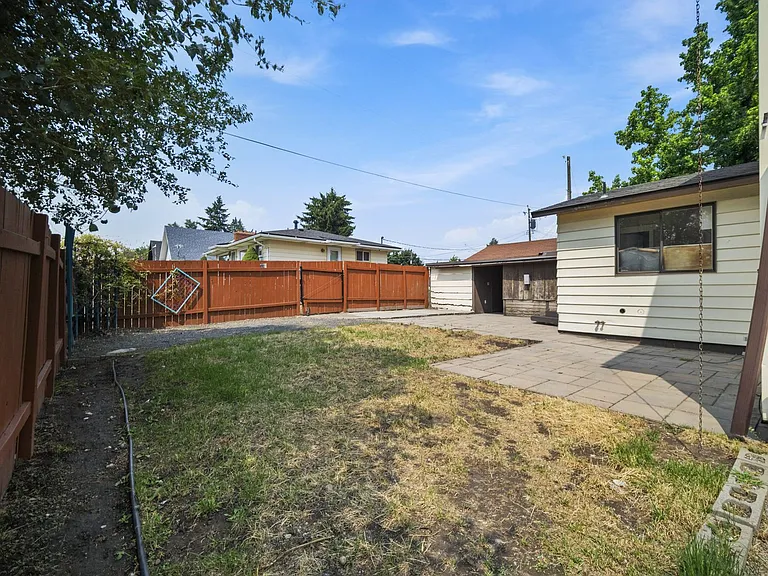 5703 N Regal St — Photo 48