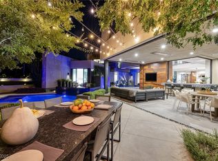 21 Drifting Shadow Way, Las Vegas, NV 89135