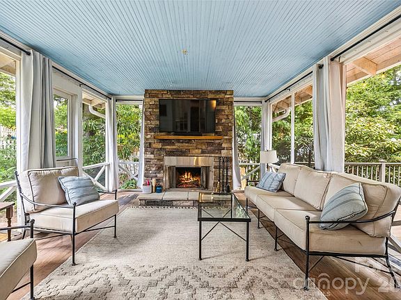 4th image of 1620 Norwood Pl