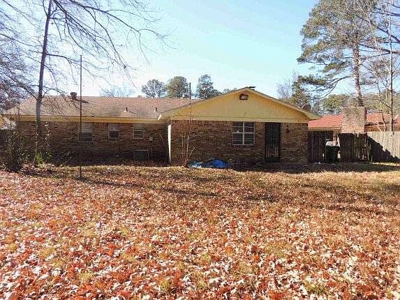 3rd image of 2903 Taylor Dr