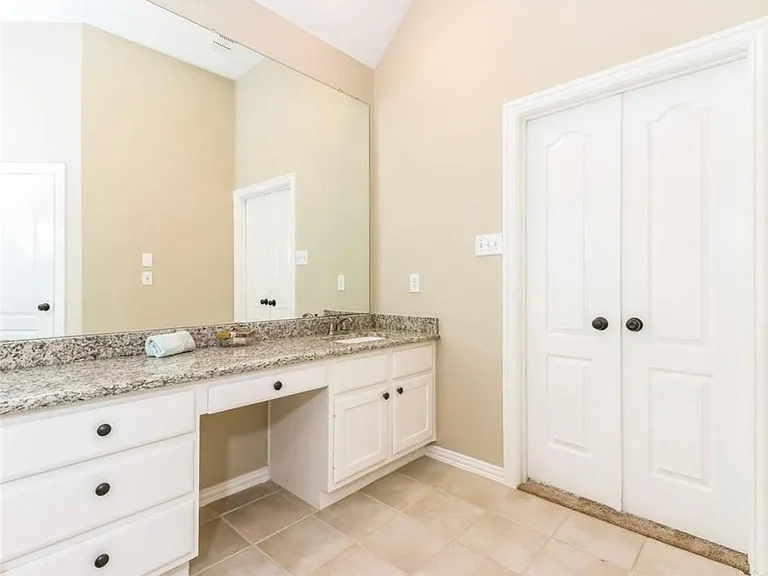 4645 Wales Dr — Photo 18