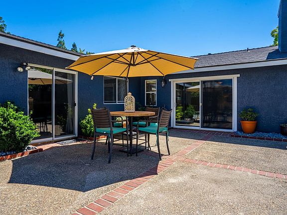 5th image of 647 Oakborough Ave