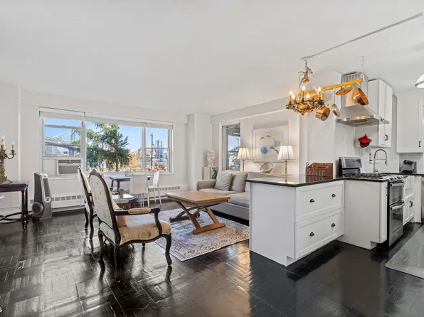 457 Fdr Drive image 1 of 15