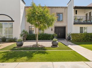 7694 E MINNEZONA Avenue, Scottsdale, AZ 85251