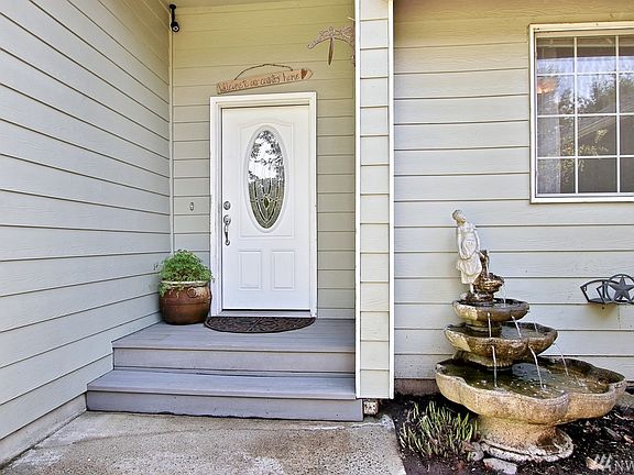 5th image of 13021 Pioneer Way E