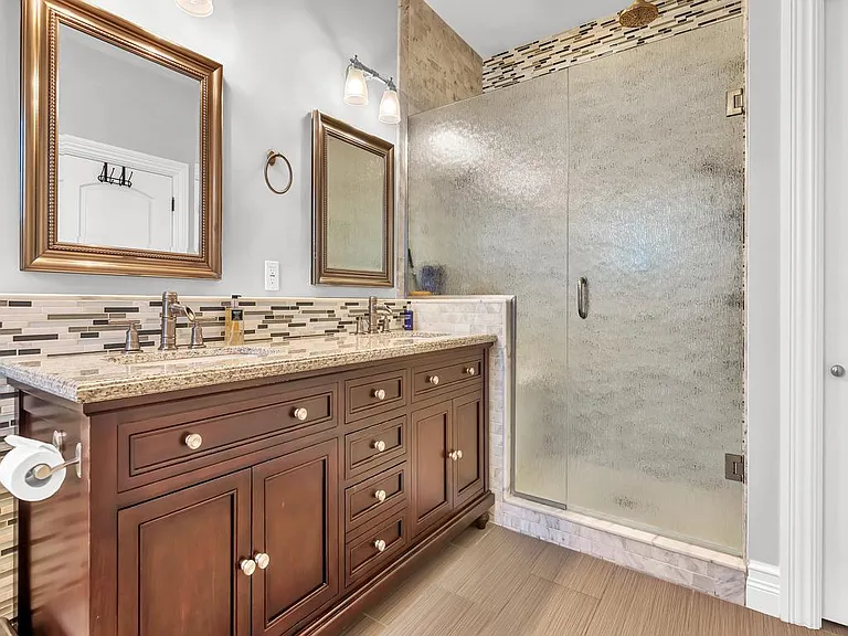 2230 Seaside St — Photo 15