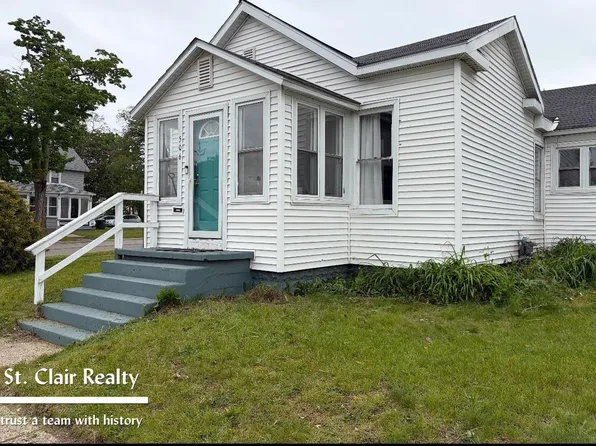 506 W Muskegon Ave, Muskegon, MI 49440