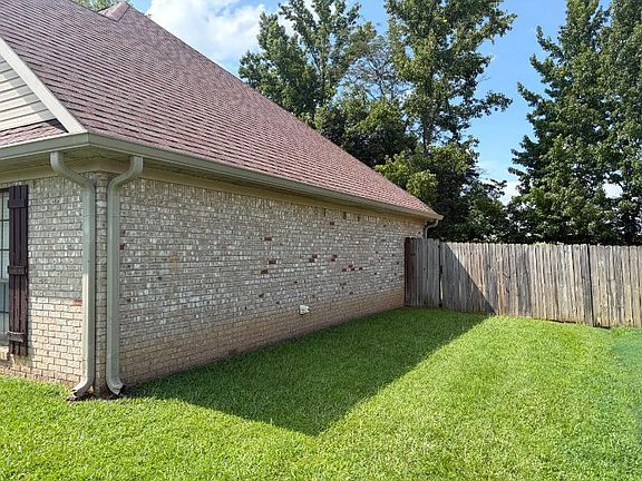 3rd image of 164 Colt Ln