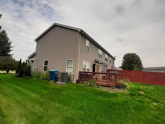 5th image of 21555 Carlton St
