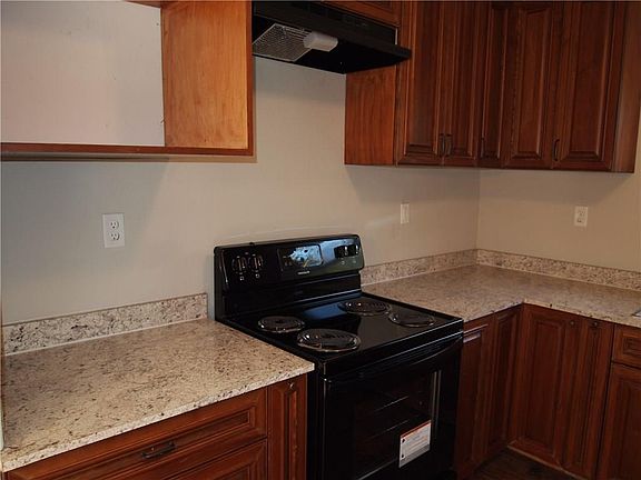 3rd image of 7123 W Wedington Dr