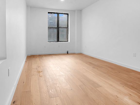 2nd image of 740 W End Ave #85X