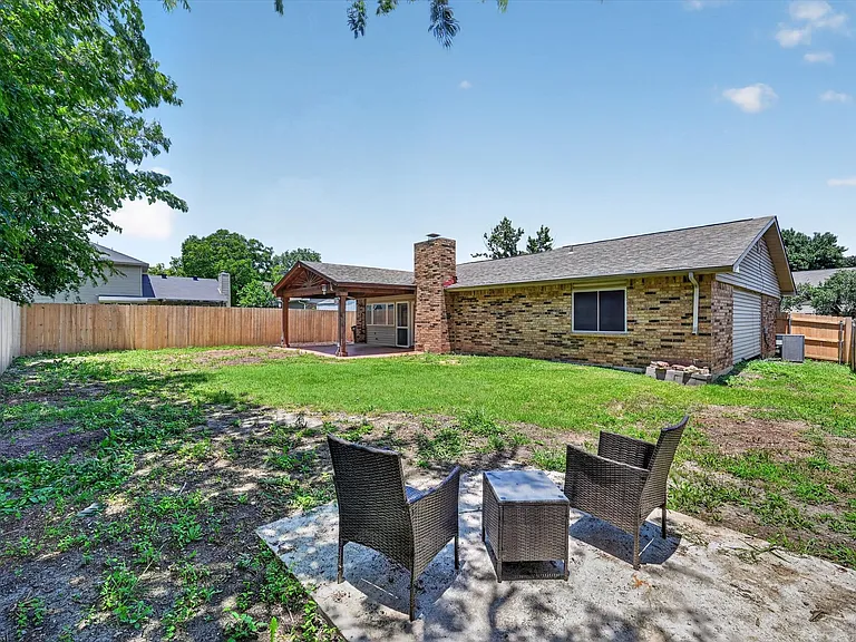 4304 Crabapple St — Photo 21