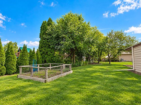 5th image of 3635 S Greenlawn TERRACE