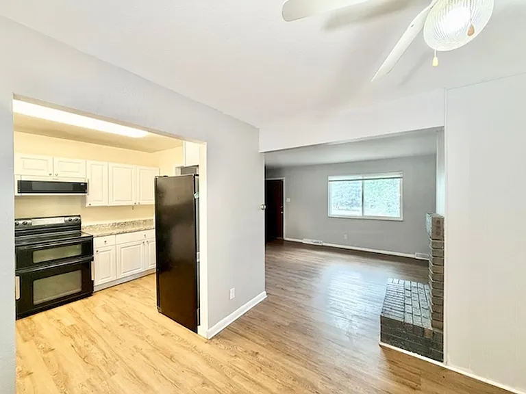 387 S Queen Cir — Photo 7