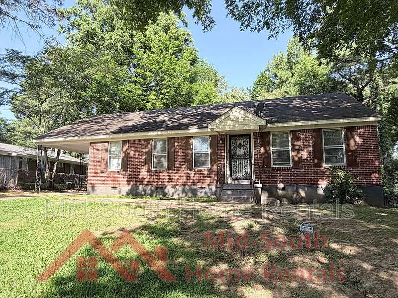 3 bed, 1.5 bath, 1156 sqft, $975 — Photo 2