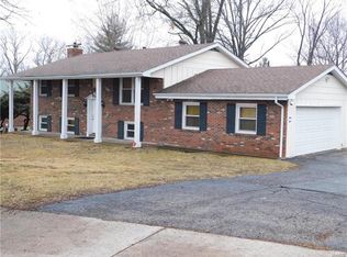 5555 Parker Rd, Florissant, MO 63033