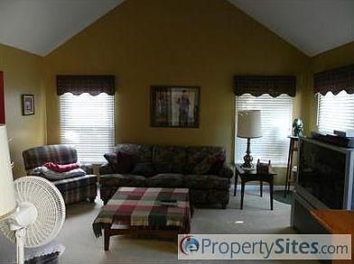 3rd image of 3261 Saint Anthony Dr