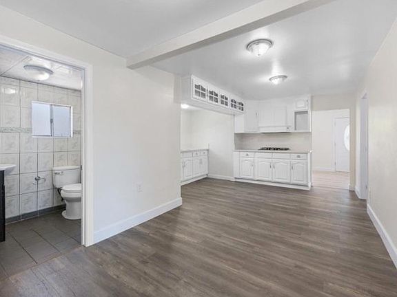 3rd image of 6629 Estrella Ave