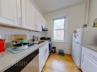 6 Camelot Ct APT 3A, Brighton, MA 02135
