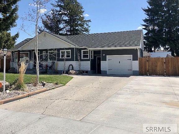 2nd image of 275 Chatham Dr